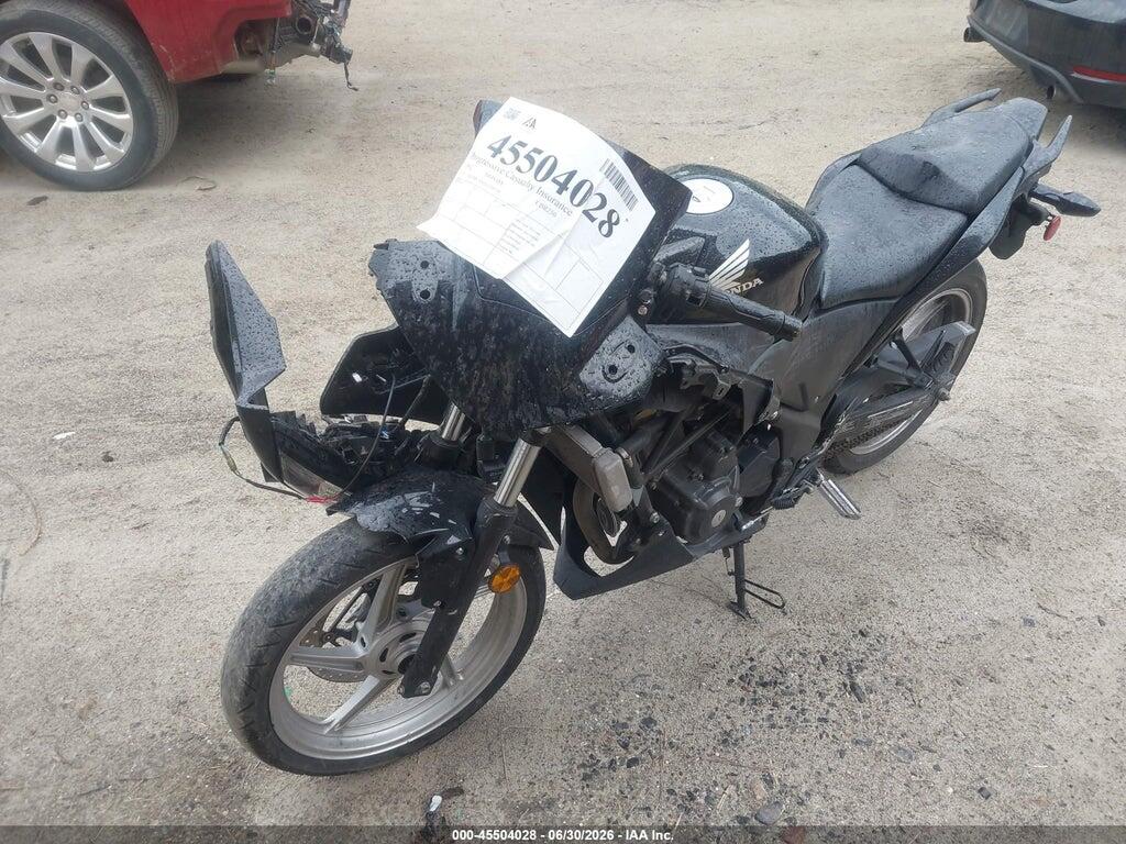 MLHMC4101C5203241 2012 HONDA CBR250 photo no. 2