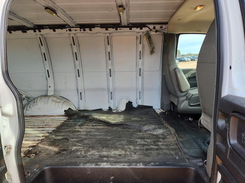 2017 CHEVROLET EXPRESS G2500 — Фото 10 из 13