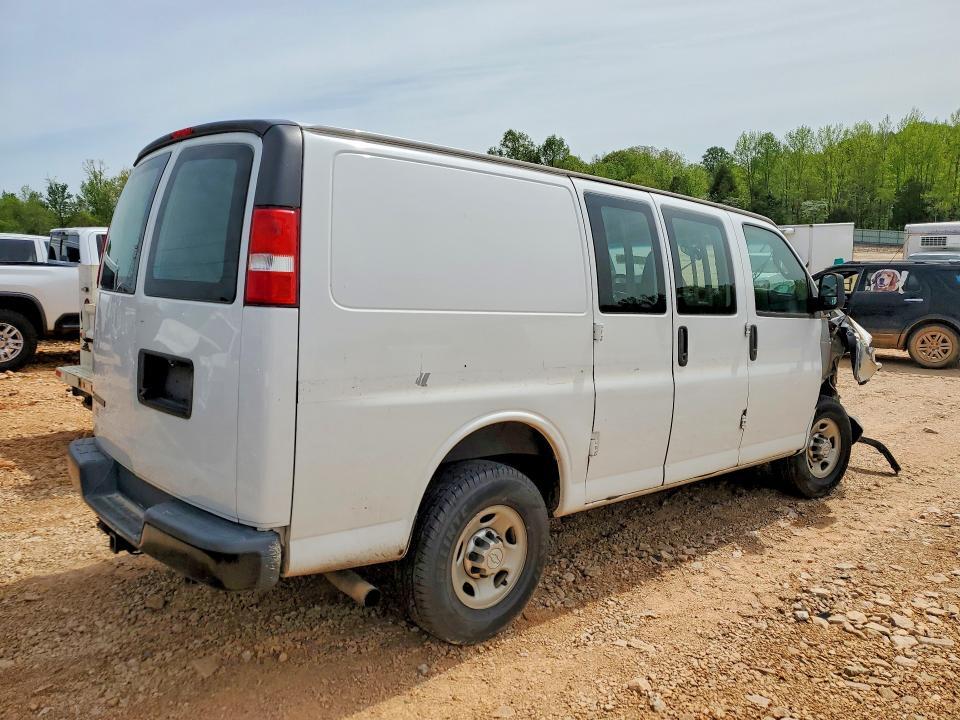2017 CHEVROLET EXPRESS G2500 — Фото 3 из 13