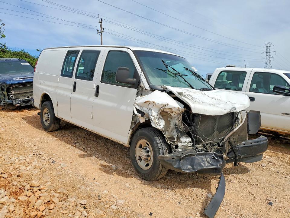 2017 CHEVROLET EXPRESS G2500 — Фото 4 из 13