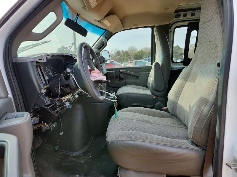 2017 CHEVROLET EXPRESS G2500 — Фото 7 из 13