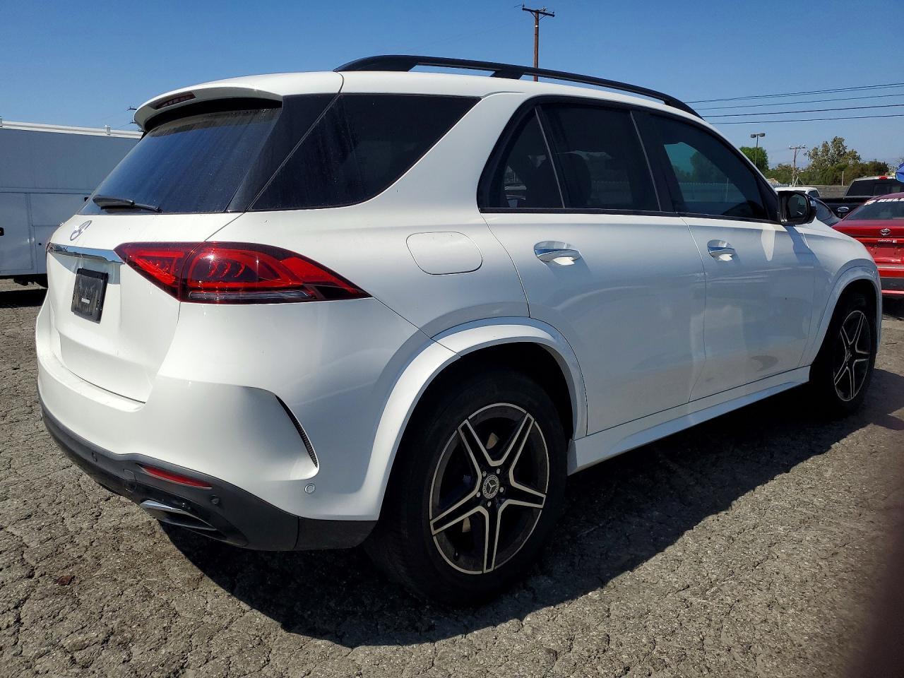 2020 MERCEDES-BENZ GLE 350 — Фото 3 из 13