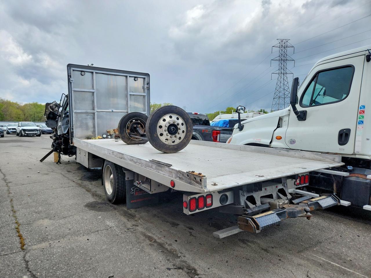 2017 FREIGHTLINER M2 106 MEDIUM DUTY — Фото 2 из 14