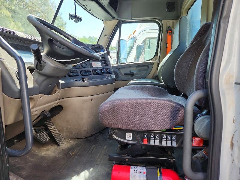 2016 FREIGHTLINER CASCADIA 125 SEMI TRUCK — Фото 5 из 10
