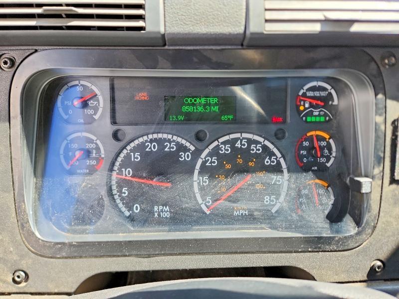 2016 FREIGHTLINER CASCADIA 125 SEMI TRUCK — Фото 8 из 10