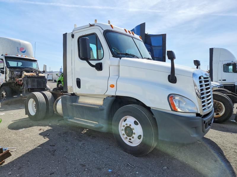 2016 FREIGHTLINER CASCADIA 125 SEMI TRUCK