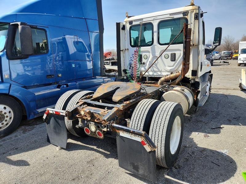 2016 FREIGHTLINER CASCADIA 125 SEMI TRUCK — Фото 4 из 10