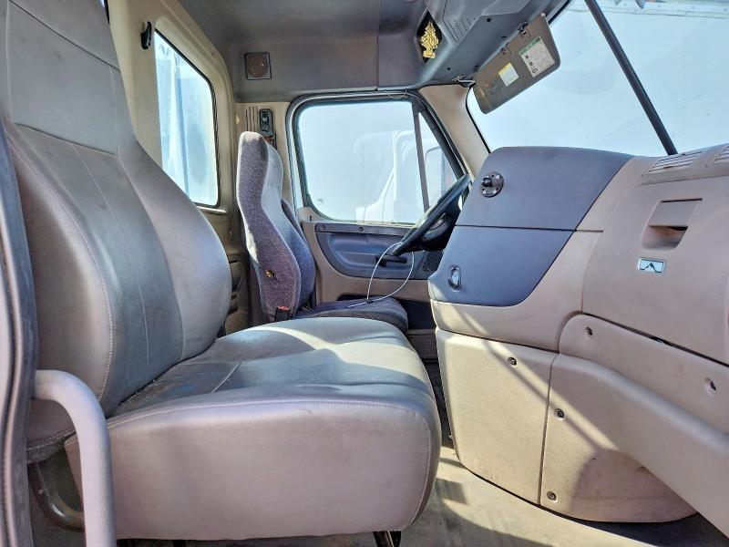 2016 FREIGHTLINER CASCADIA 125 SEMI TRUCK — Фото 5 из 10