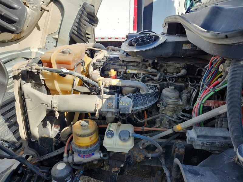 2016 FREIGHTLINER CASCADIA 125 SEMI TRUCK — Фото 7 из 10
