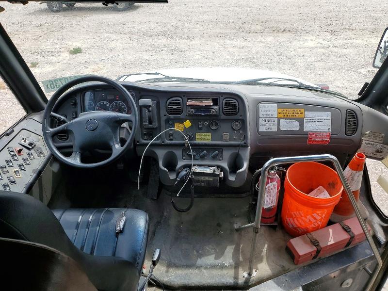 2016 FREIGHTLINER CHASSIS B2B — Фото 5 из 10