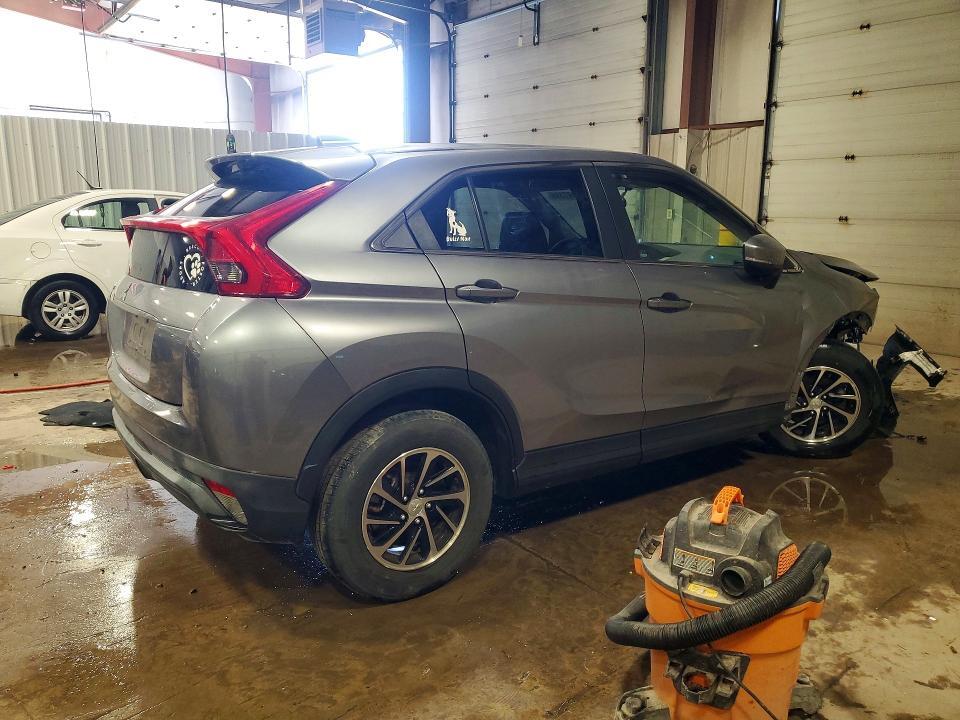 2020 MITSUBISHI ECLIPSE CROSS ES — Фото 3 из 14