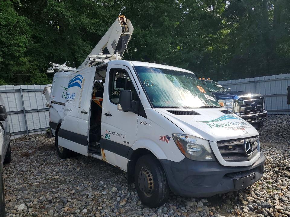 2016 MERCEDES-BENZ SPRINTER 3 - VAN WITH BUCKET LIFT — Фото 4 из 13