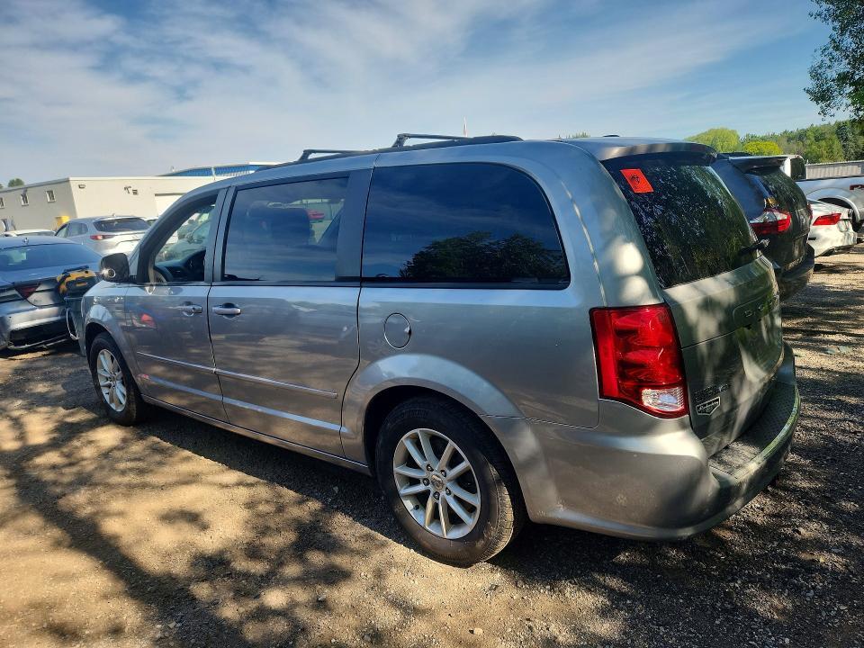 2015 DODGE GRAND CARAVAN SE — Фото 2 из 13