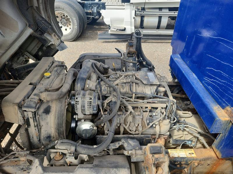 2015 ISUZU NPR HD — Фото 11 из 12