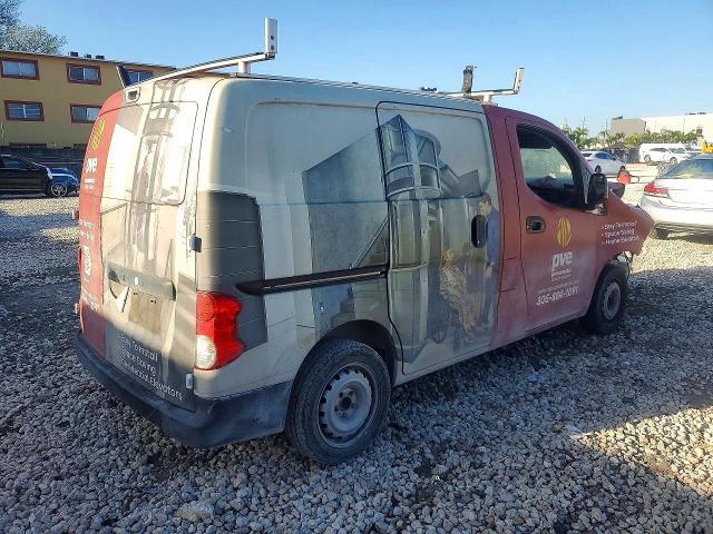 2015 NISSAN NV200 S — Фото 3 из 14