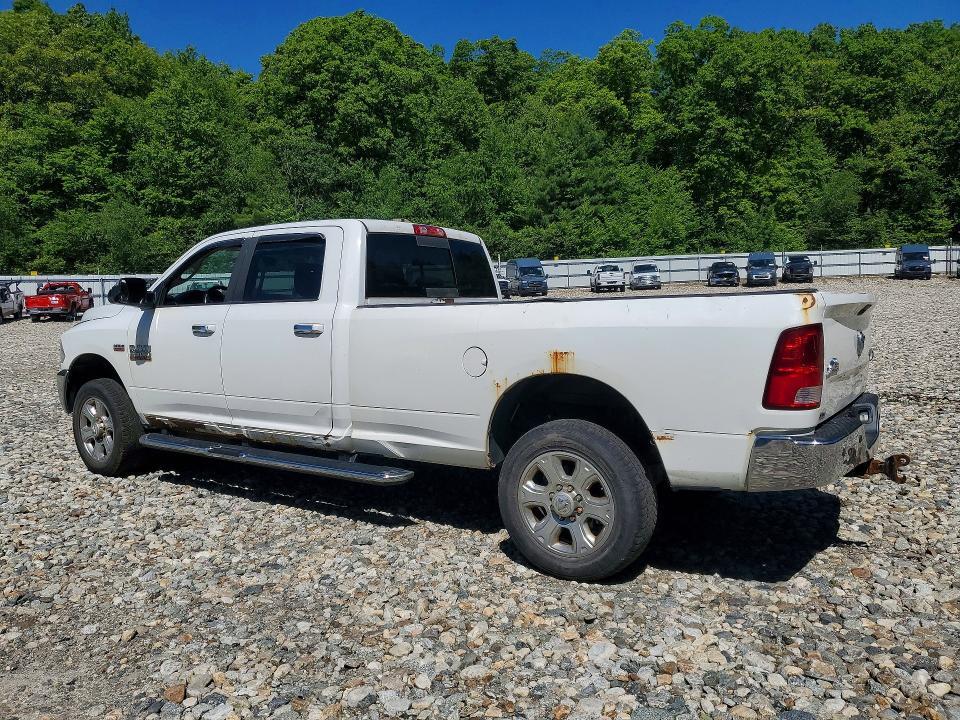 2015 RAM 3500 SLT — Фото 2 из 13