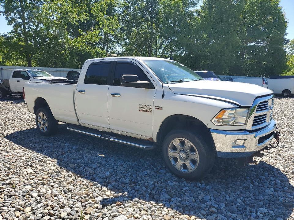 2015 RAM 3500 SLT — Фото 4 из 13
