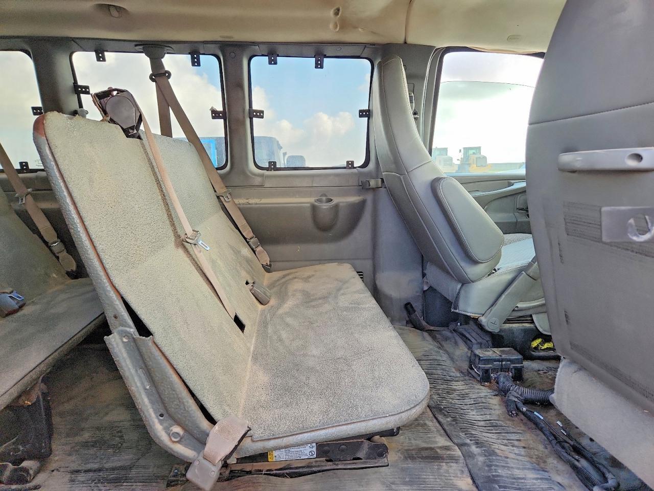 2014 CHEVROLET EXPRESS G3500 LT — Фото 11 из 13