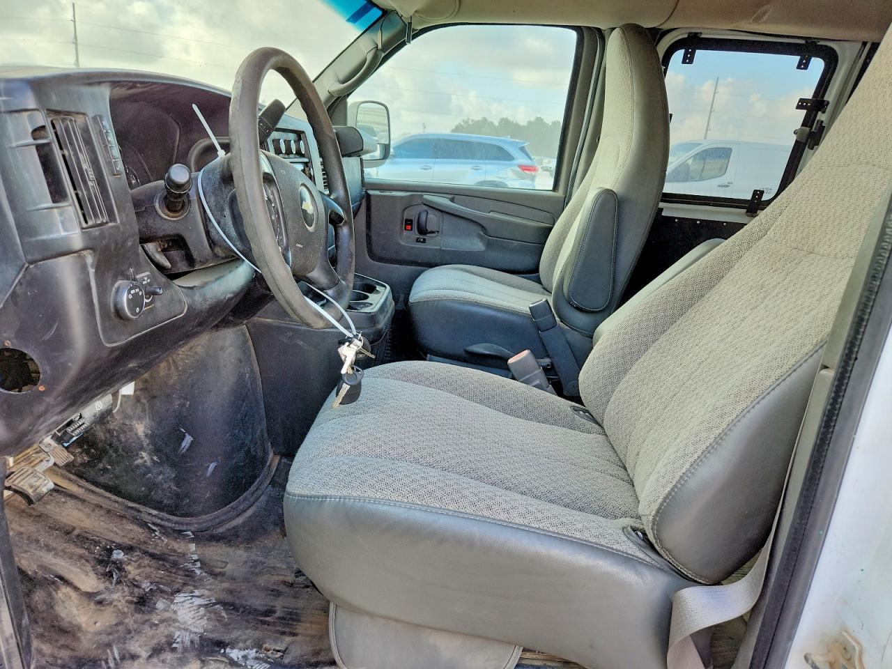 2014 CHEVROLET EXPRESS G3500 LT — Фото 7 из 13