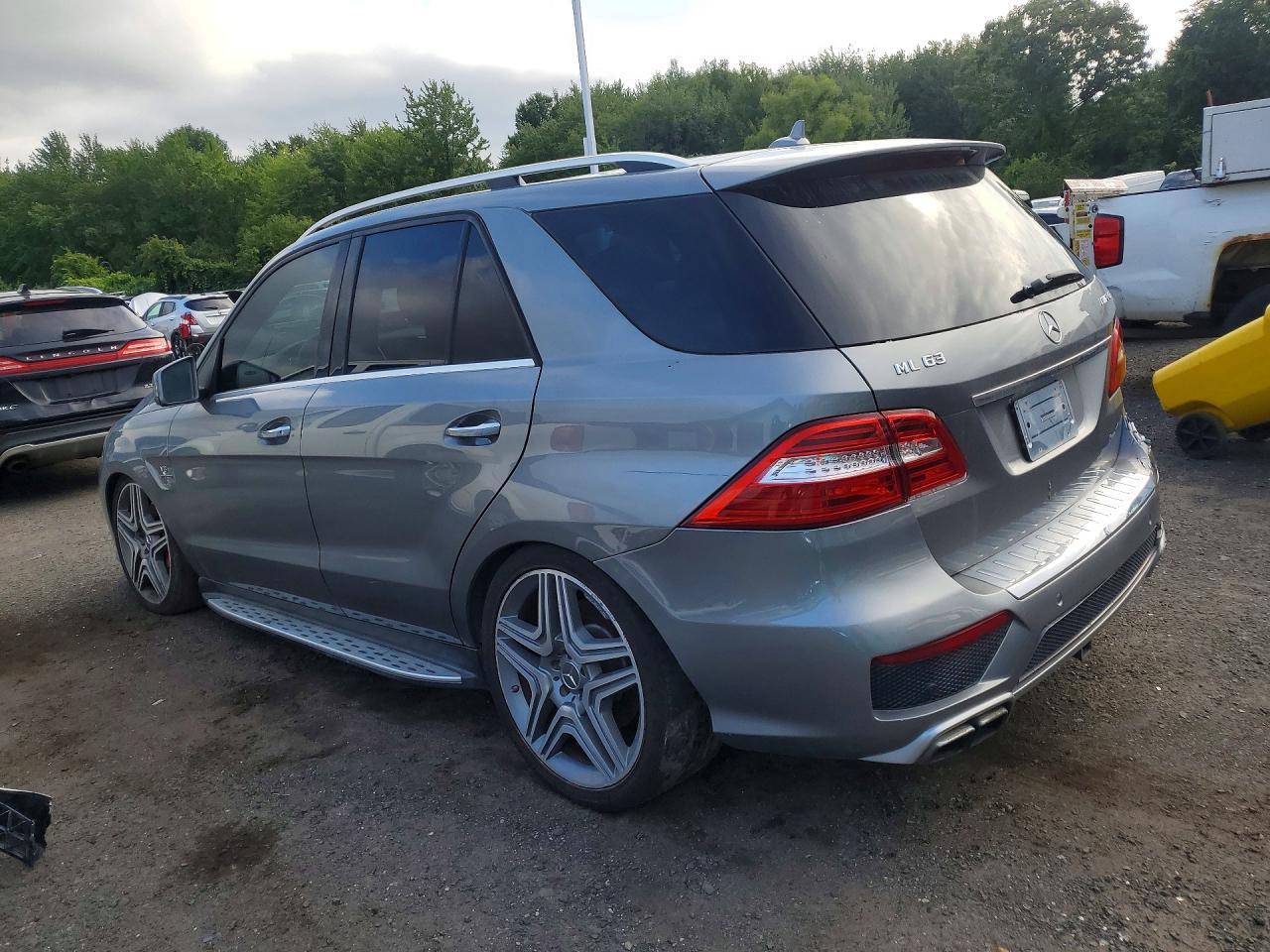 2014 MERCEDES-BENZ ML 63 AMG — Фото 2 из 13