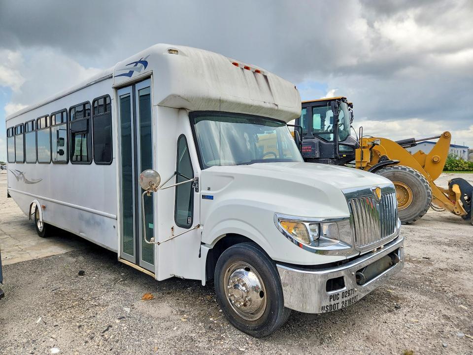 2013 IC BUS PC805 SHUTTLE BUS — Фото 4 из 13