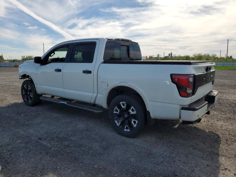 2020 NISSAN TITAN SV — Фото 2 из 13