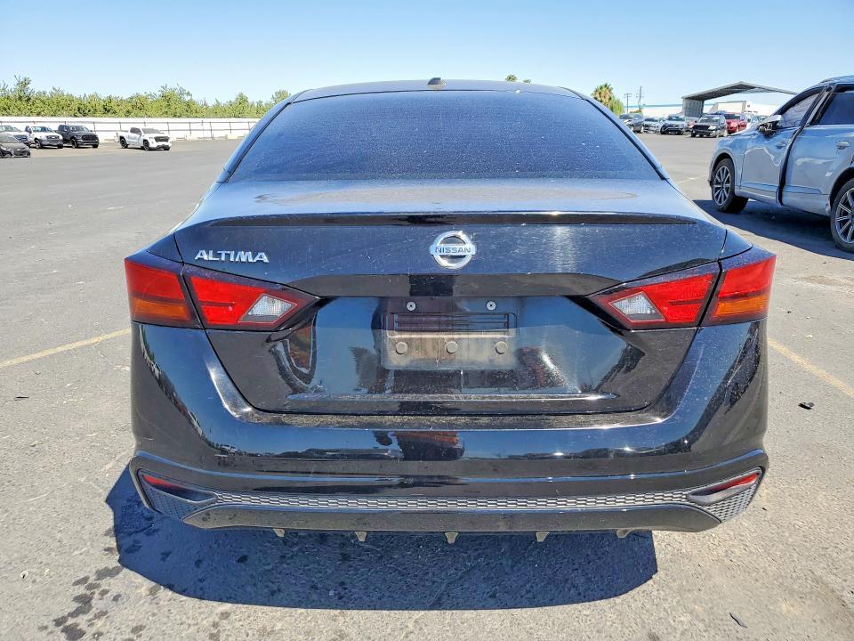 2020 NISSAN ALTIMA S — Фото 6 из 13