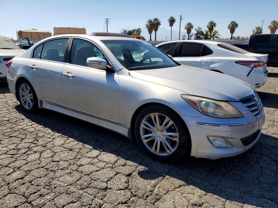 2012 HYUNDAI GENESIS 3.8L — Фото 4 из 12