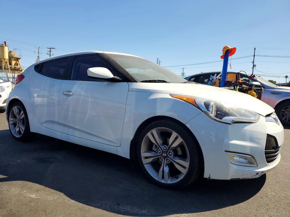 KMHTC6AD1CU072049 2012 HYUNDAI VELOSTER photo no. 4