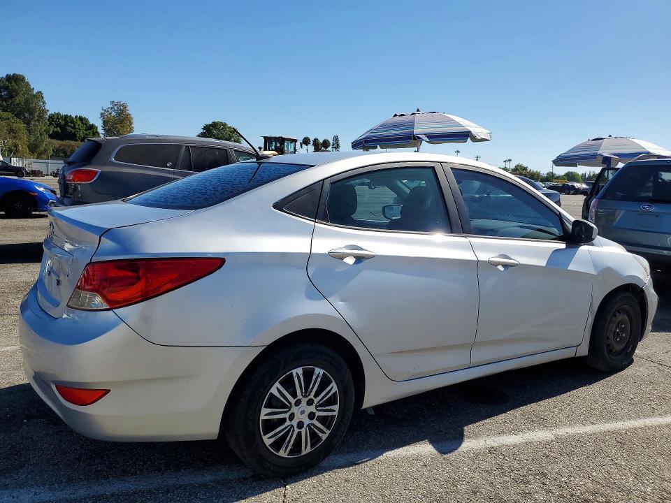 2012 HYUNDAI ACCENT GLS — Фото 3 из 12
