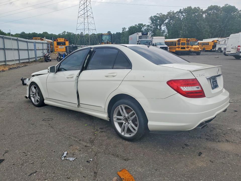2012 MERCEDES-BENZ C 300 4MATIC — Фото 2 из 13