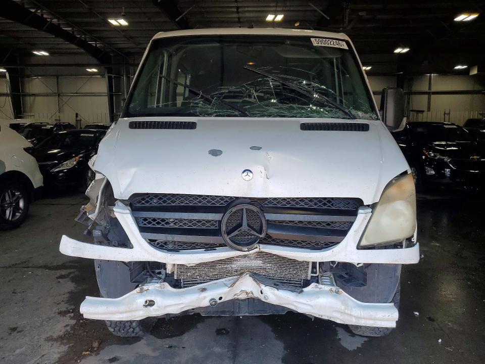 2012 MERCEDES-BENZ SPRINTER 2500 DELIVERY VAN — Фото 5 из 14
