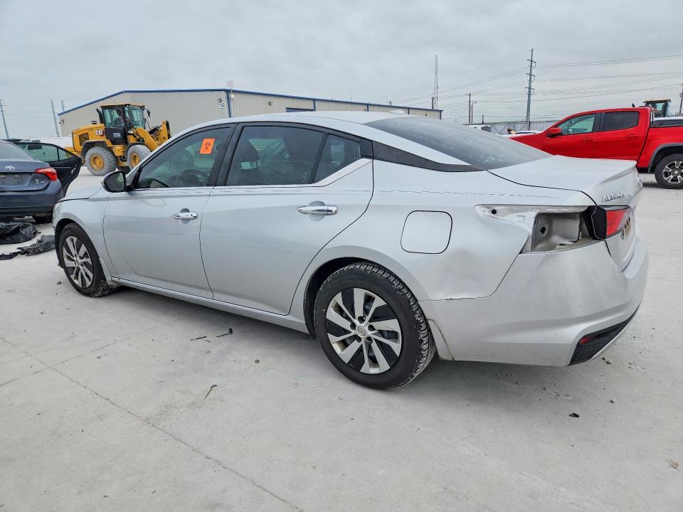 2020 NISSAN ALTIMA S — Фото 2 из 13