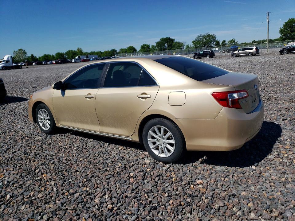 2012 TOYOTA CAMRY — Фото 2 из 12