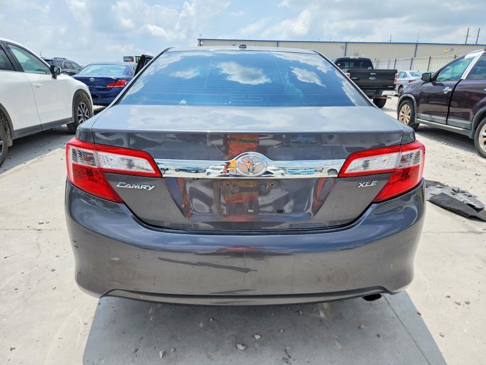 2012 TOYOTA CAMRY XLE — Фото 6 из 12
