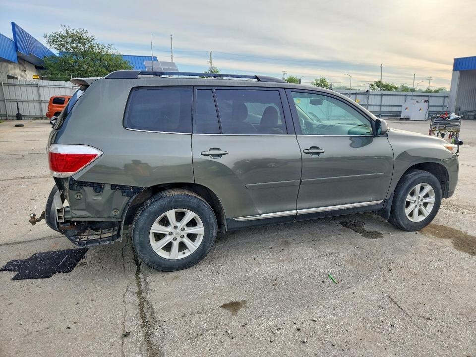2012 TOYOTA HIGHLANDER BASE — Фото 3 из 13