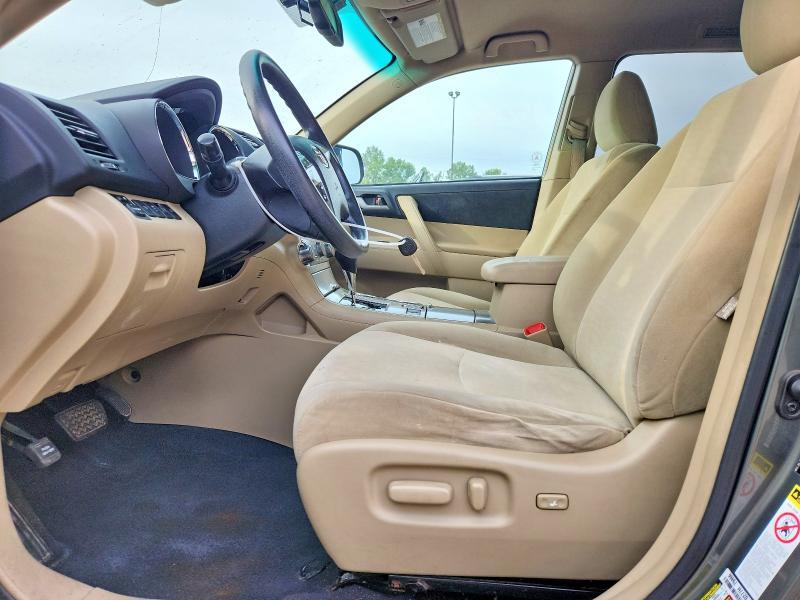 2012 TOYOTA HIGHLANDER BASE — Фото 7 из 13