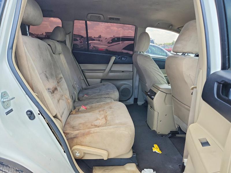 2012 TOYOTA HIGHLANDER BASE — Фото 11 из 13