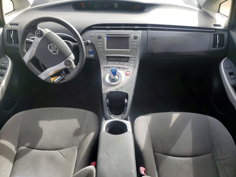 2012 TOYOTA PRIUS TWO — Фото 8 из 12
