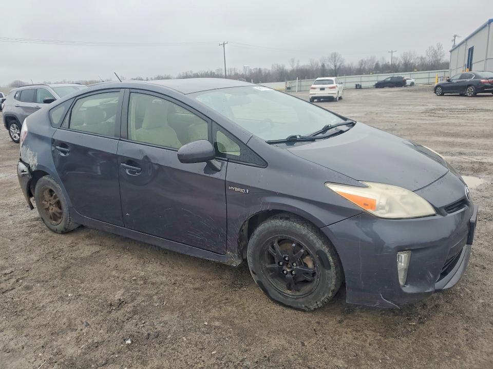 2012 TOYOTA PRIUS TWO — Фото 4 из 12