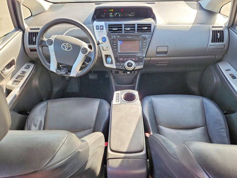 JTDZN3EU8C3088045 2012 TOYOTA PRIUS V photo no. 8