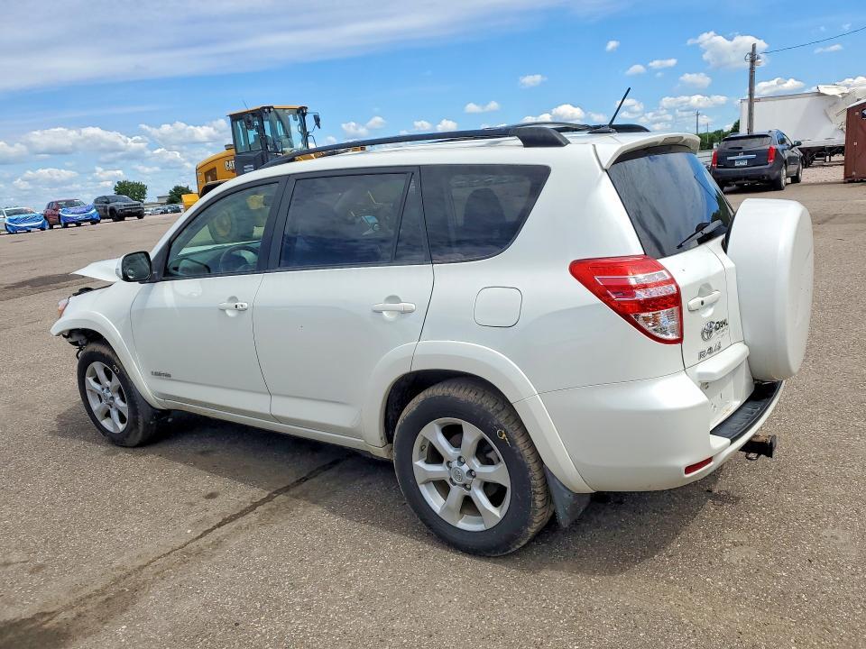 2012 TOYOTA RAV4 — Фото 2 из 14