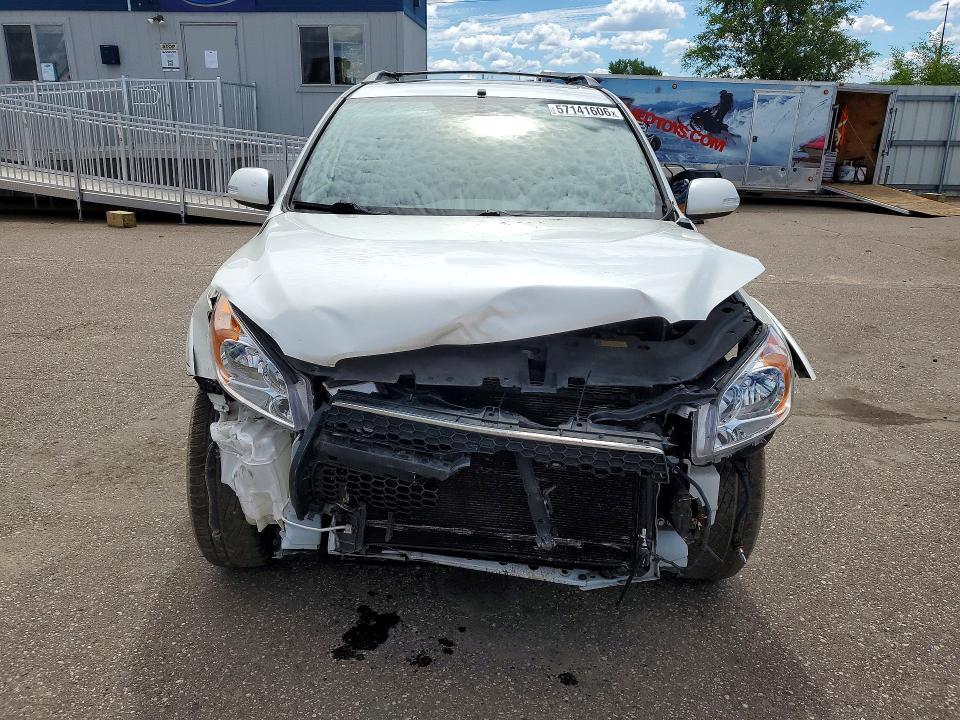 2012 TOYOTA RAV4 — Фото 5 из 14