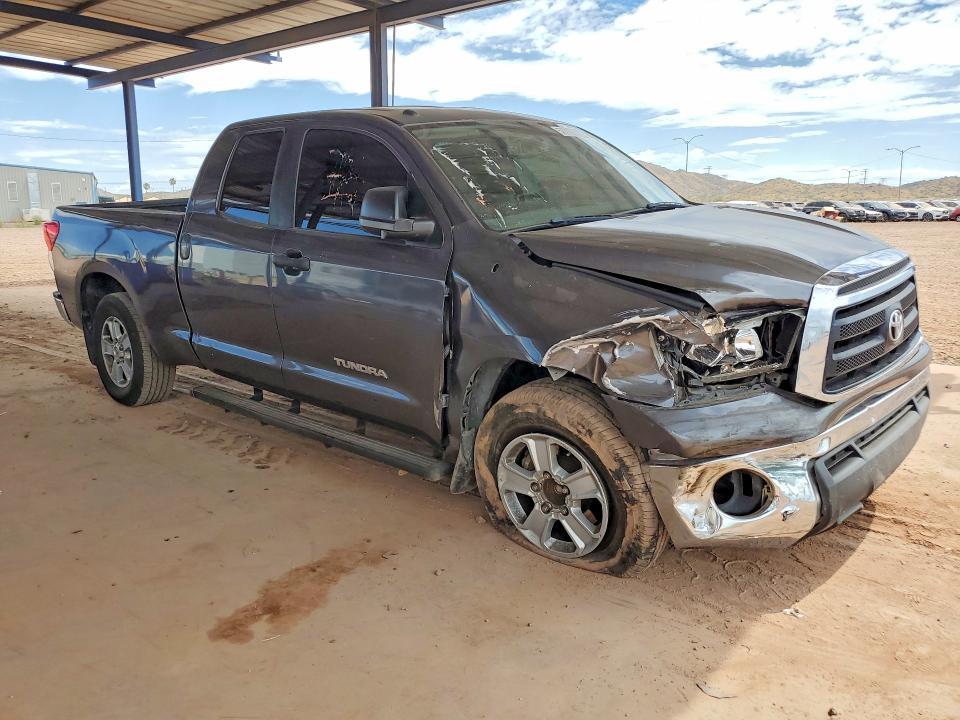 2012 TOYOTA TUNDRA DOUBLE CAB SR5 — Фото 4 из 12