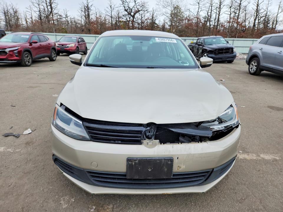 2012 VOLKSWAGEN JETTA SE — Фото 5 из 12