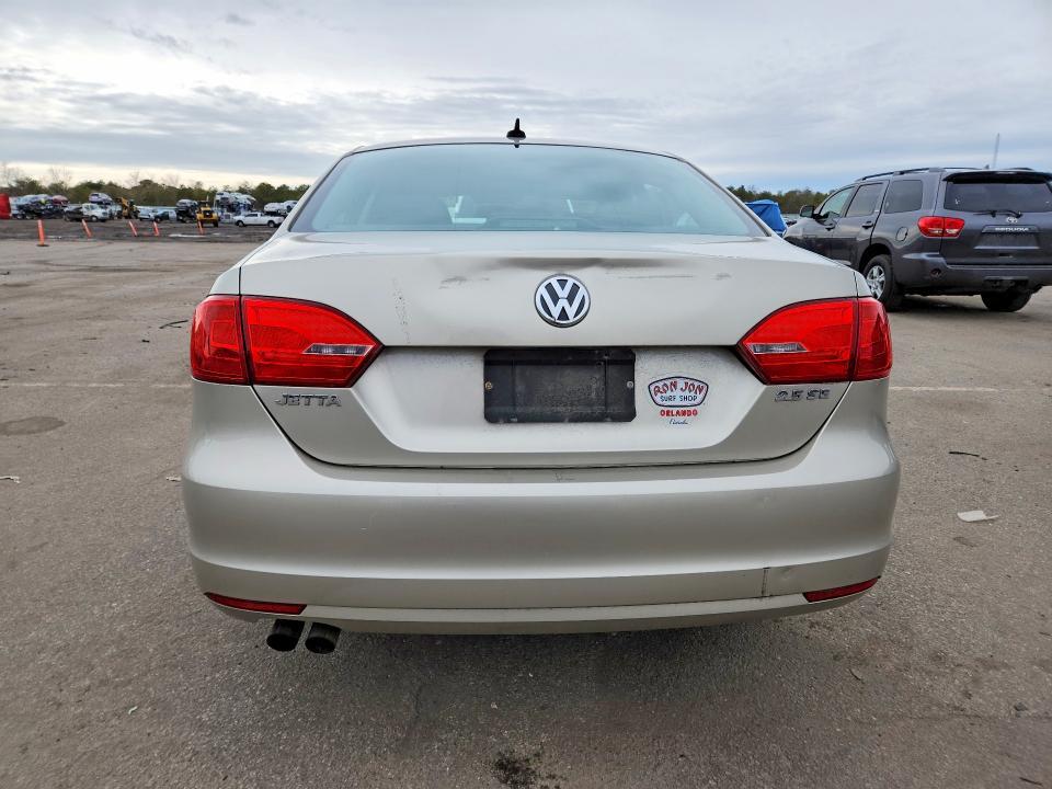 2012 VOLKSWAGEN JETTA SE — Фото 6 из 12