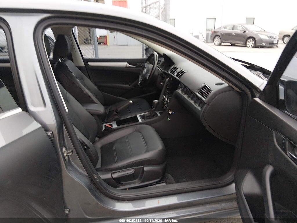 2012 VOLKSWAGEN PASSAT 2.5L SE — Фото 5 из 16