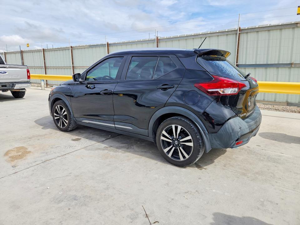 2020 NISSAN KICKS SR — Фото 2 из 12