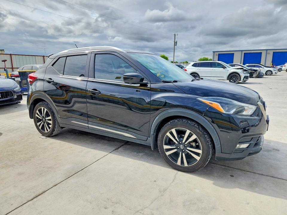 2020 NISSAN KICKS SR — Фото 4 из 12