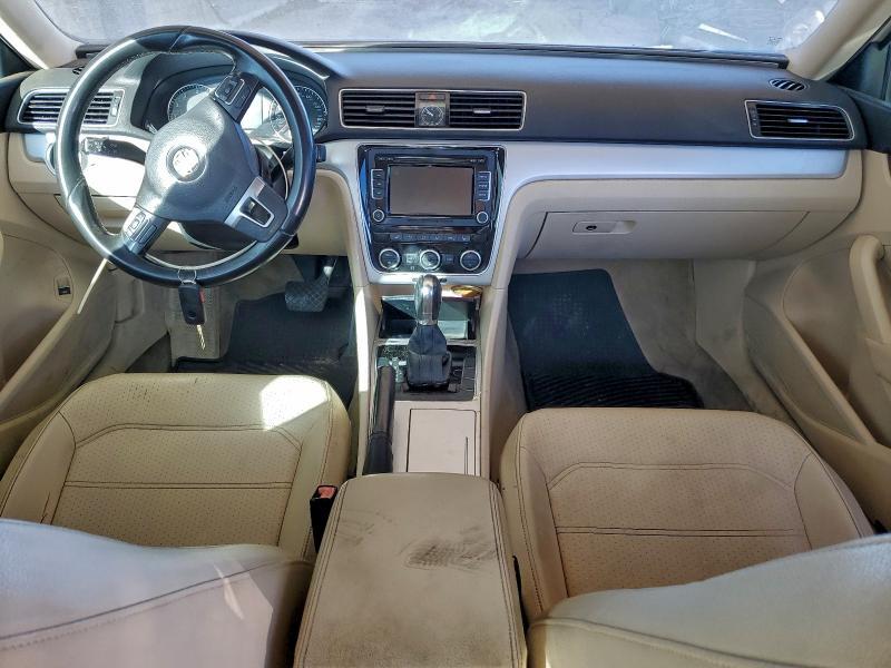 1VWBP7A3XCC078808 2012 VOLKSWAGEN PASSAT photo no. 8